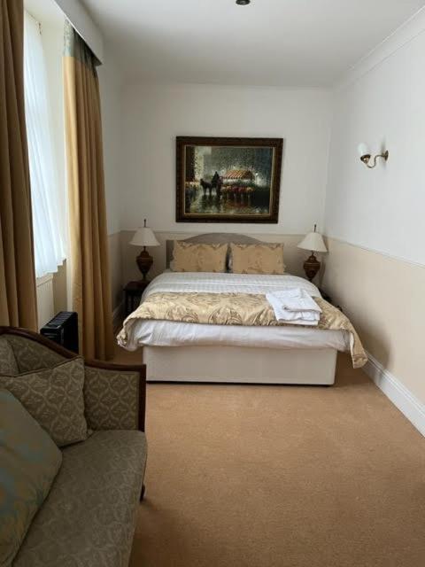 The Saracens Head Hotel Саутвелл Экстерьер фото