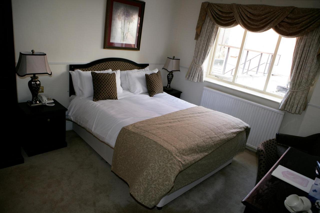 The Saracens Head Hotel Саутвелл Экстерьер фото