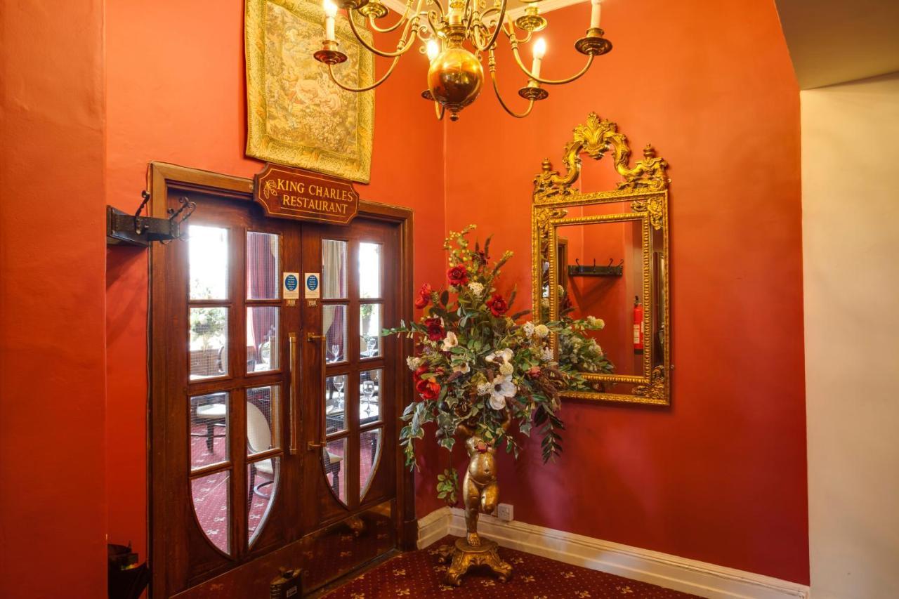 The Saracens Head Hotel Саутвелл Экстерьер фото