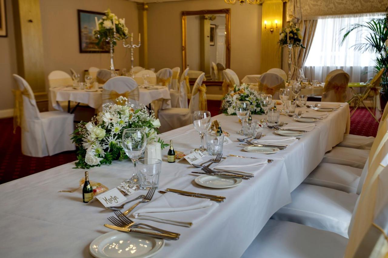 The Saracens Head Hotel Саутвелл Экстерьер фото