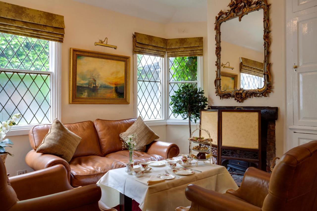 The Saracens Head Hotel Саутвелл Экстерьер фото
